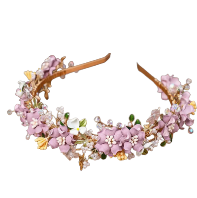 Florale Finesse: Haarreif mit zarten Blüten und schimmernden Perlen