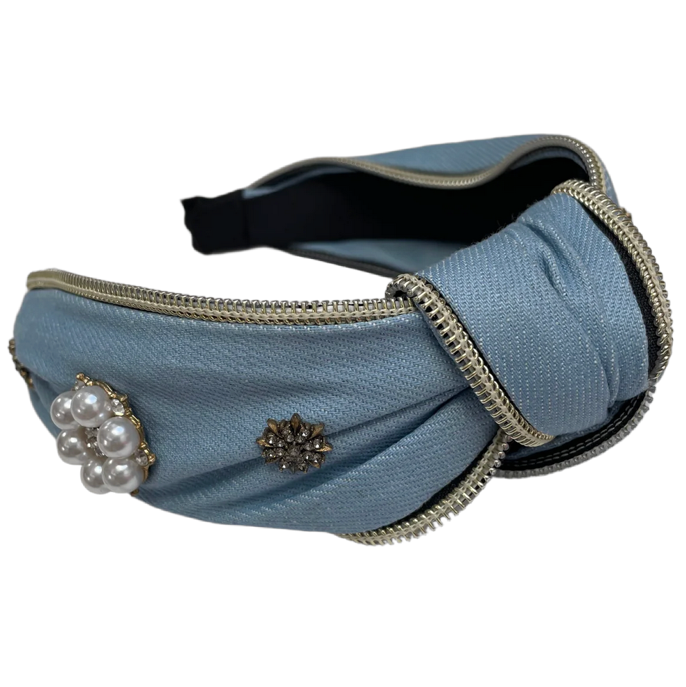 Summery headband with knot daisy chains