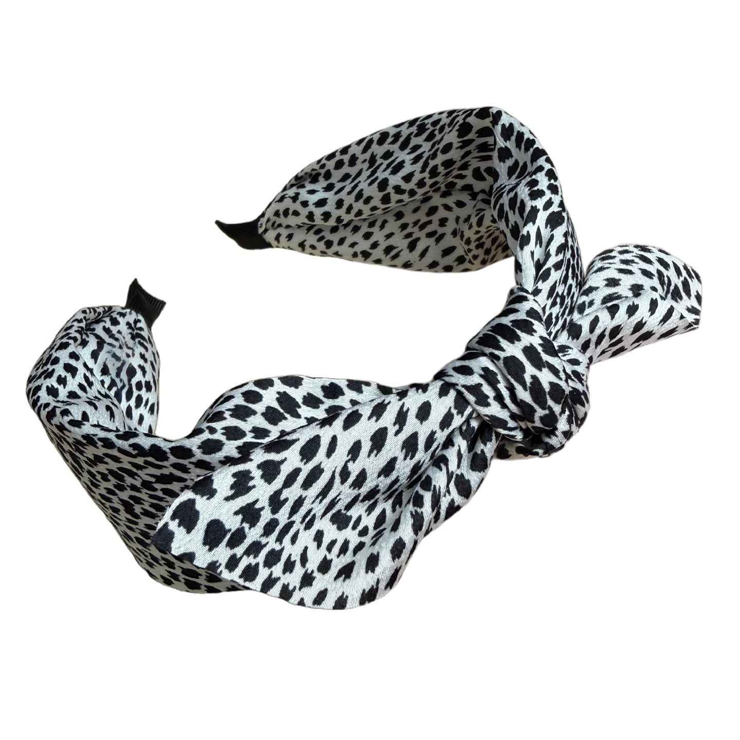 Präriepoesie — Eleganter Satinreif mit Animalprint und Schleifenakzent