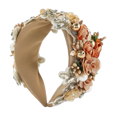 Fleur de Luxe: Der glamouröse Haarreif für stilvolle Auftritte