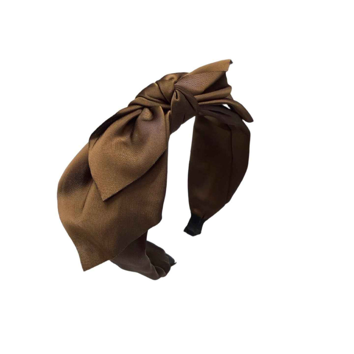 Swing & Satin — Reif mit auffälliger Top‑Schleife