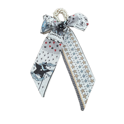 „Schleifen-Style mit Perlenakzent“