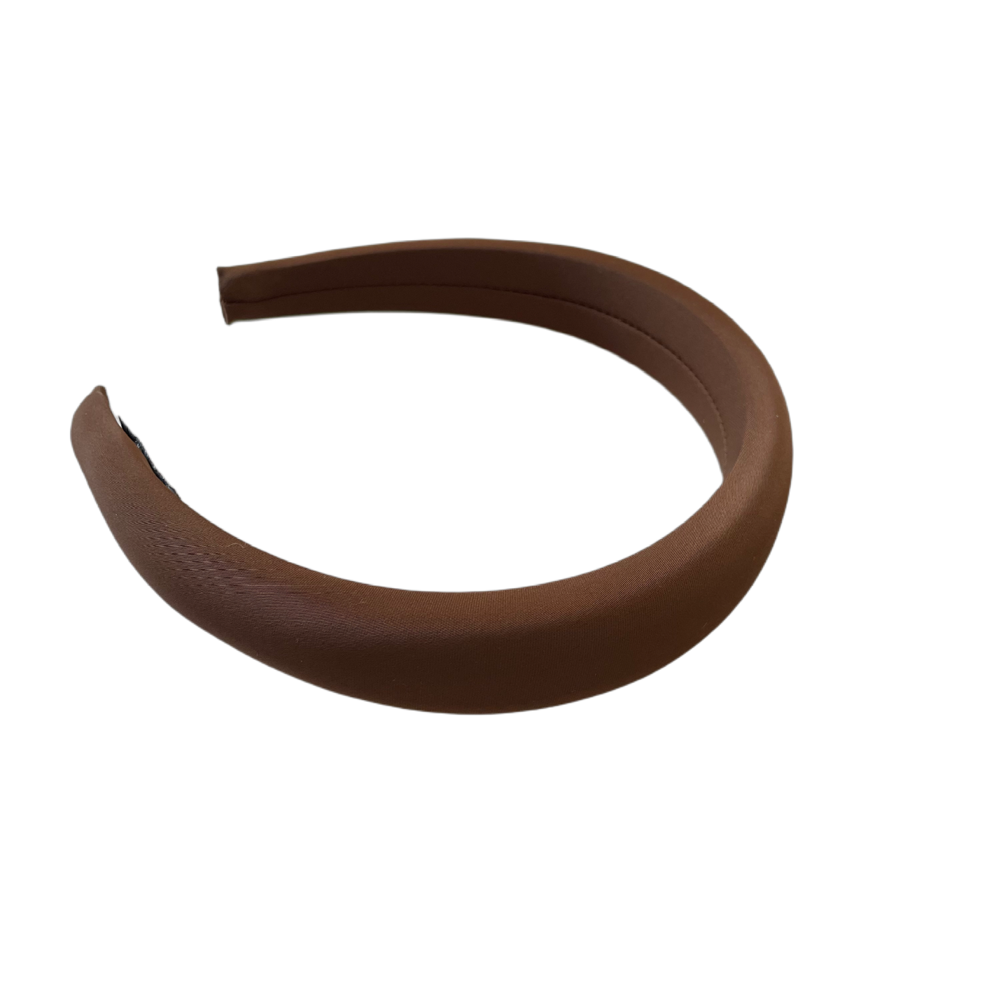 Braune Sinnlichkeit – Satin-Haarreif für zeitlose Schönheit