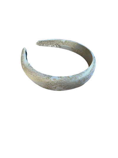 Zeitlose Eleganz – Jacquard Haarreif in Cremebeige