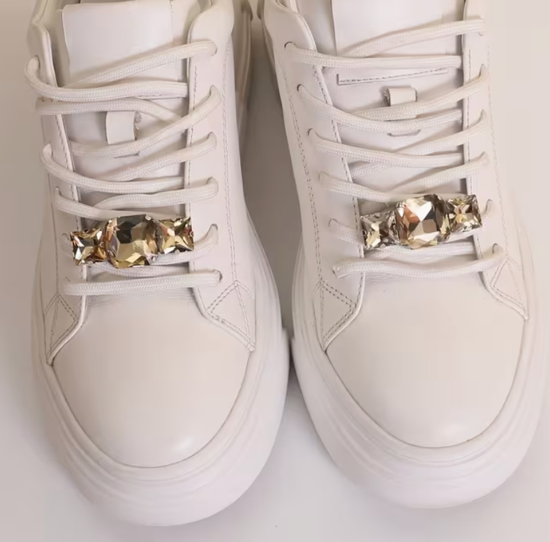 Schuhdeko mit besonderen Details – funkelnde Schmuckstücke für deinen individuellen Look