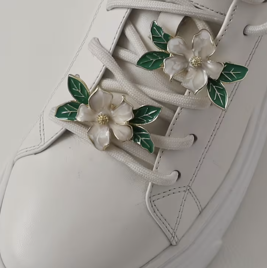 Funkelnde Schuhdeko für Schnürsenkel – Kleine Schmuckstücke mit grossem Wow-Effekt