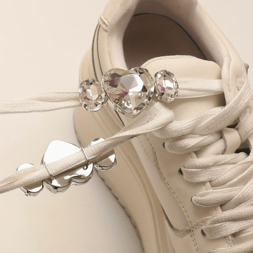 Schuhdeko mit besonderen Details – funkelnde Schmuckstücke für deinen individuellen Look