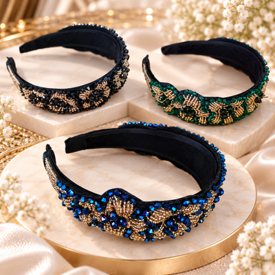 Royal Glamour – Exklusiver Haarreifen mit funkelnden Kristallperlen und goldfarbenen Schmuckdetails