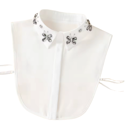 Col chemisier perles noires pierres