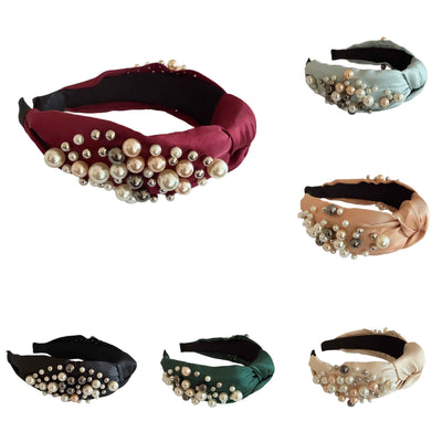 Strahlende Eleganz — Perlenhaarreif mit Knotenmagie