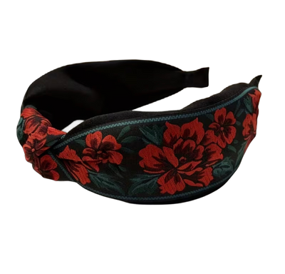 Schwarzer Jaguar-Haarreifen mit roten Blüten & grünen Blättern – Look mit Knoten