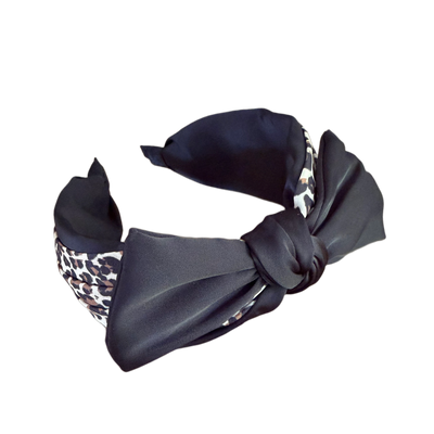 Wild Elegance – Satin Haarreifen mit grosser Schleife & Animalprint