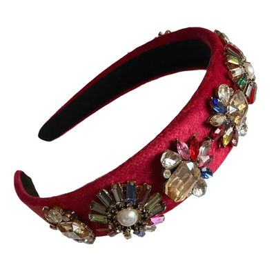Feuerblüte — Samtiger Reif mit leuchtenden Strass‑Blumen