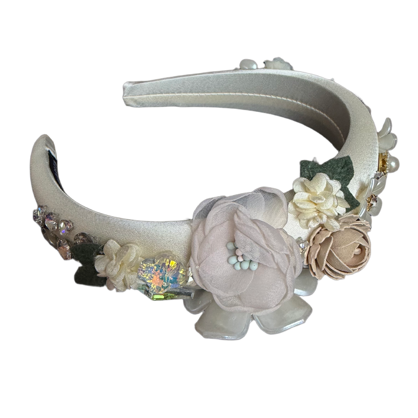Romantischer Haarreifen mit Blüten und funkelnden Schmucksteinen – florale Eleganz zum Verlieben