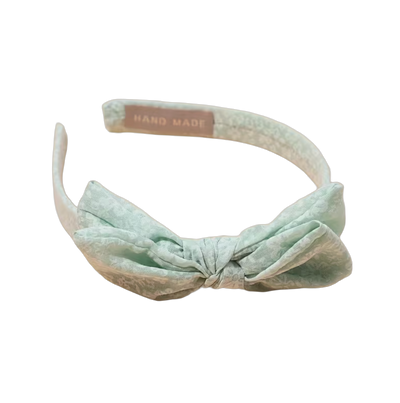Schmaler Haarreifen aus Baumwollstoff mit Blümchen & seitlicher Masche – Feminin, romantisch und bezaubernd