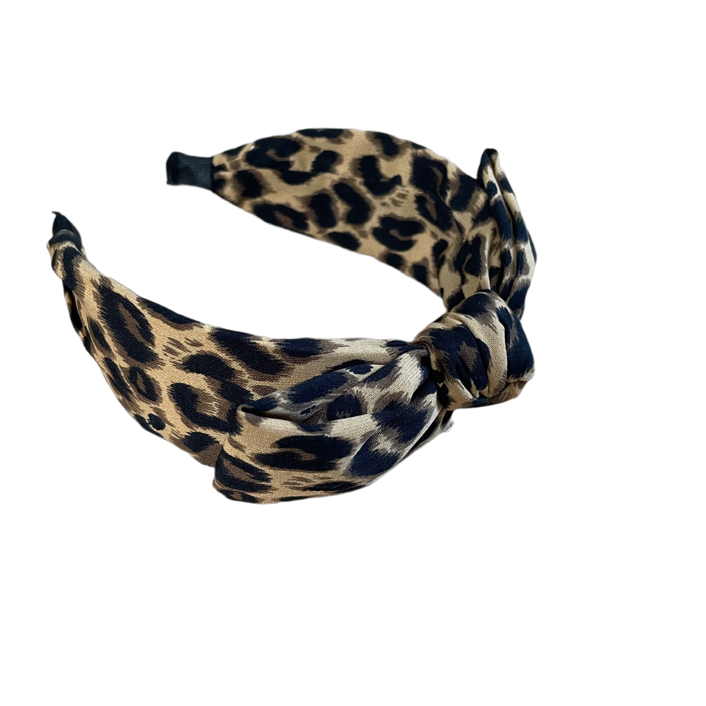 Kraft der Natur – Animalprint trifft auf elegante Masche