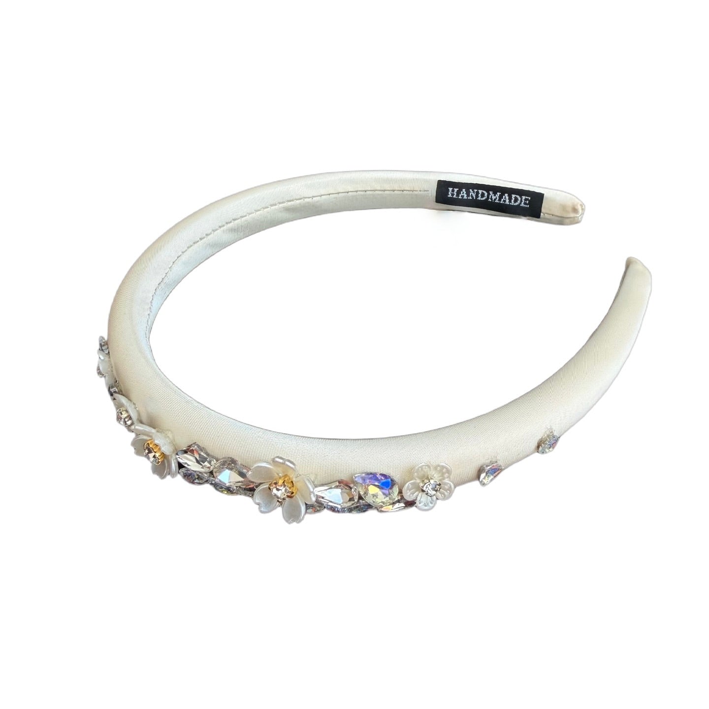 Schmaler Satin-Haarreifen mit Blüten & Strass – Zarte Eleganz mit glamourösem Glanz